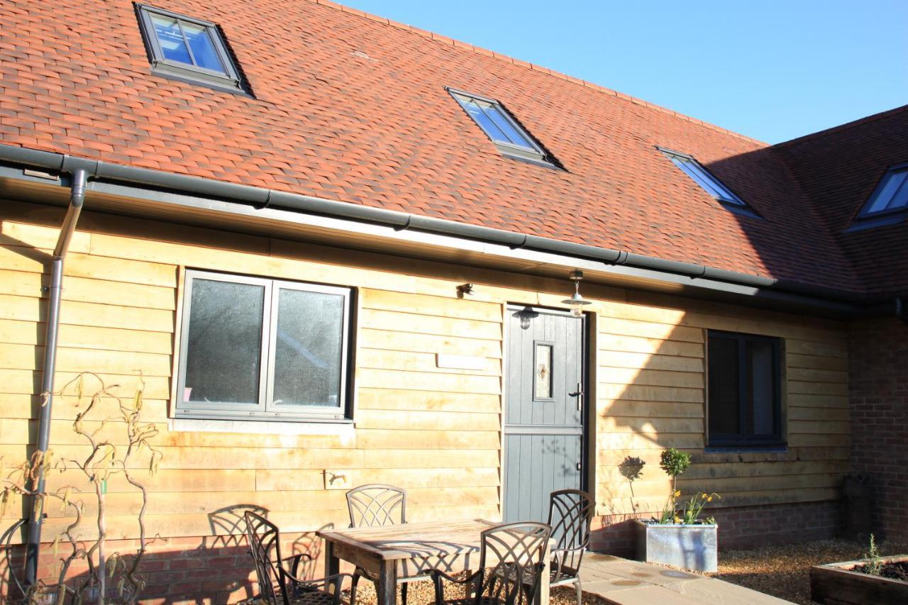 Villa Charming And Luxury Retreats On Our Farm Billingshurst Exterior foto